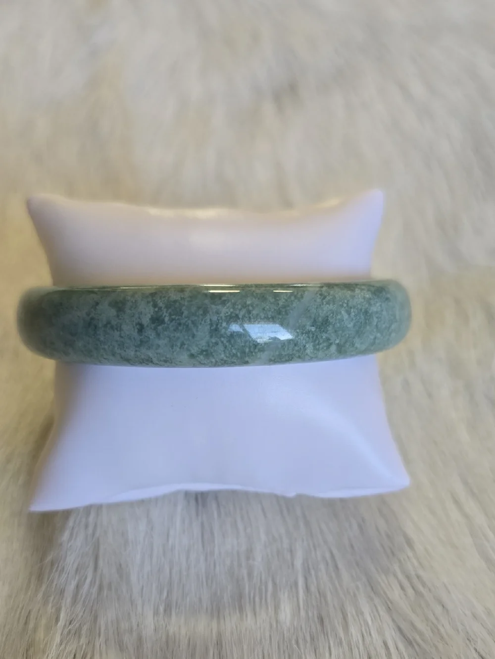 Natural Jade Bangle - Picture 4 of 7